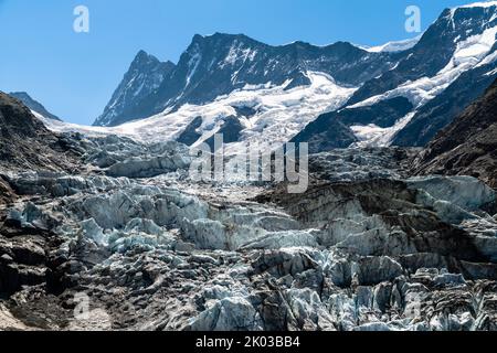 Svizzera, Grindelwald, Lauteraarhorn con ghiacciaio di Grindelwald inferiore Foto Stock