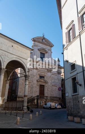 Chiesa di San Martino, dedicata a San Martino di Tours, è una delle più antiche chiese di Siena, Toscana, Italia Foto Stock