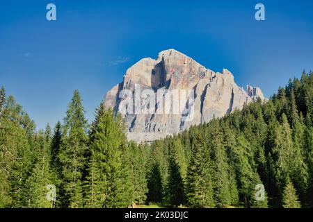 Italia, Veneto, provincia di Belluno, Cortina d'Ampezzo. Tofana di Rozes, Dolomiti Foto Stock