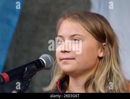 STOCCOLMA, SVEZIA - 9,2022 SETTEMBRE : Greta Thunberg e venerdì per la settimana 212. Foto Stock