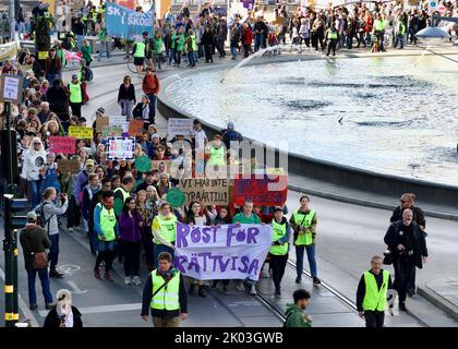 STOCCOLMA, SVEZIA - 9,2022 SETTEMBRE : Greta Thunberg e venerdì per la settimana 212. Foto Stock