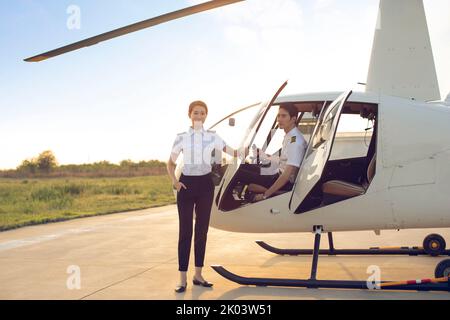 Ritratto dei piloti di elicotteri cinesi Foto Stock