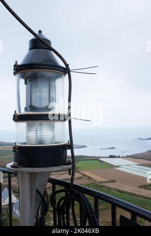 Vista aerea della costa dal faro. Isola di Batz, Bretagna, Francia Foto Stock