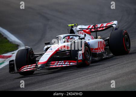 Monza, Italia. 27th Jan, 2022. Antonio Giovinazzi, Ferrari Reserve driver ed ex pilota F1 con Alfa Romeo Sauber durante il GP d'Italia, 8-11 settembre 2022 sul tracciato di Monza, campionato mondiale di Formula 1 2022. 09/09/2022 Foto Federico Basile/Insidefoto Credit: Insidefoto di andrea staccioli/Alamy Live News Foto Stock
