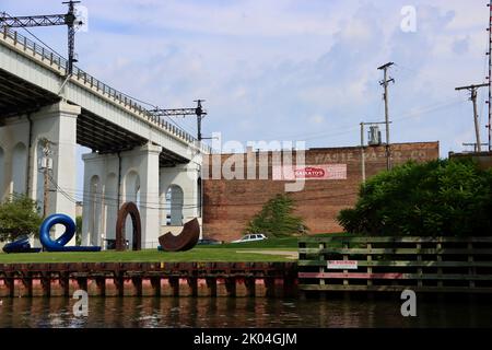 Cleveland Union Terminal Viadotto per treni RTA/metropolitana sul fiume Cuyahoga a Cleveland, Ohio. Uno dei 330 ponti di Clevelands. Foto Stock