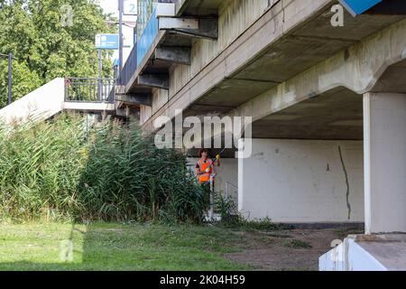 Attività di manutenzione alla stazione ferroviaria Nieuwerkerk aan den IJssel nei Paesi Bassi Foto Stock