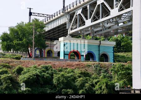 Cleveland Union Terminal Viadotto per treni RTA/metropolitana sul fiume Cuyahoga a Cleveland, Ohio. Uno dei 330 ponti di Clevelands. Foto Stock