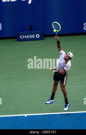 Matteo Berrettini (ITA) al 2022° US Open. Foto Stock