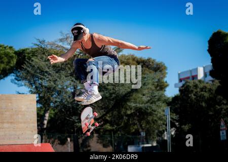 Skate al parco Foto Stock