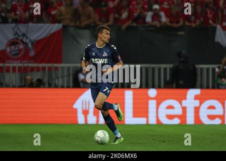 Nizza, Francia. 08th Set, 2022. Calcio: UEFA Europa Conference League, OGC Nice - 1. FC Köln, Gruppo D, giorno 1 allo stadio Allianz Riviera. Dejan Ljubicic di Colonia dirige la palla. Credit: Friso Gentsch/dpa/Alamy Live News Foto Stock