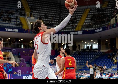 Tbilisi, Georgia. 07th Set, 2022. Cedi Osman di Turchia in azione durante il Day 7 Gruppo A della FIBA EuroBasket 2022 tra Spagna e Turchia all'Arena Tbilisi. Punteggio finale; Spagna 72:69 Turchia. Credit: SOPA Images Limited/Alamy Live News Foto Stock