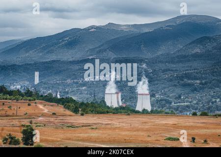 Camini attivi fumo nel mese di agosto. Foto Stock
