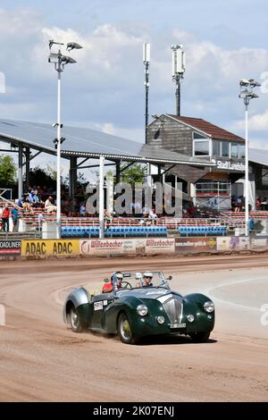 13. 08. 2022, Olympic Rally 72, 1972, 50th Anniversary Revival 2022, gara di auto, rally, auto classica, speedway Stadium, Ellermuehle, Landshut Foto Stock