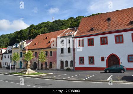 Città medievale di Horni Slavkov (Schlaggenwald) in Boemia, Repubblica Ceca: Parte del centro storico Foto Stock