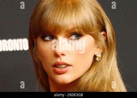 Toronto, ONTARIO. 9th Set, 2022. Taylor Swift out and About per Taylor Swift a TIFF, Toronto, IL 9 settembre 2022. Credit: JA/Everett Collection/Alamy Live News Foto Stock