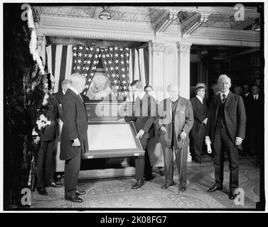 Gruppo di &amp; di Lansing, tra 1910 e 1920. Politico americano, avvocato e diplomatico Robert Lansing, (a sinistra): Consigliere del Dipartimento di Stato allo scoppio della prima guerra mondiale; Segretario di Stato degli Stati Uniti. Foto Stock