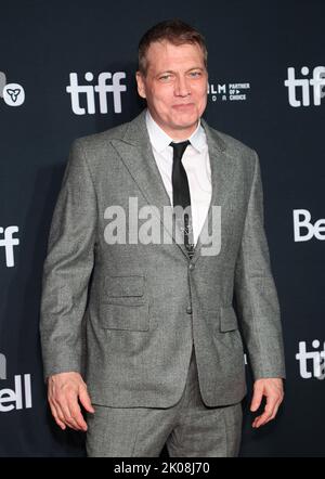 Holt McCallanay arriva alla prima 'Butcher's Crossing' durante il 2022 Toronto International Film Festival tenutosi presso la Roy Thomson Hall il 9 settembre 2022 a Toronto, Canada © JPA / AFF-USA.COM Foto Stock