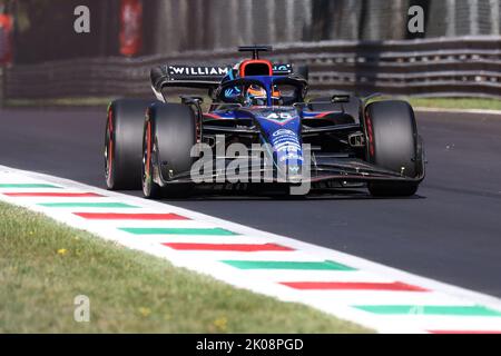 Nyck De Vries della Williams in pista durante le qualifiche per il Gran Premio d'Italia F1. Credit: Marco Canoniero/Alamy Live News Foto Stock