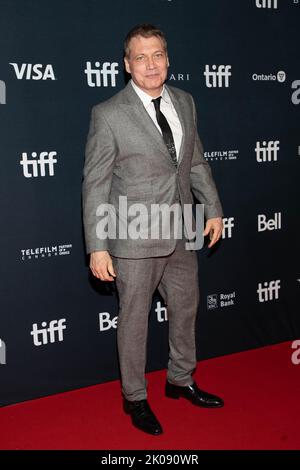 Toronto, Canada. 09th Set, 2022. Holt McCalleny partecipa alla prima edizione del Toronto International Film Festival del 2022 di 'Butcher's Crossing' alla Roy Thomson Hall il 09 settembre 2022 a Toronto, Ontario. Foto: PICJER/imageSPACE/Sipa USA Credit: Sipa USA/Alamy Live News Foto Stock