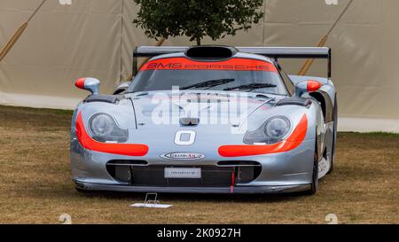 1997 Porsche 911 GT1, parte della Platinum Collection di quest’anno al Salon Privé 2022 tenutosi a Blenheim Palace Foto Stock