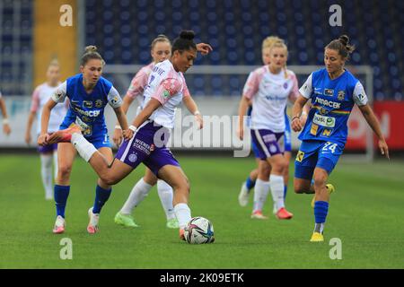 Aldiana Amuchie (Austria Wien) in azione durante la partita Planet pure Frauen Bundesliga SKN St Polen vs Austria Wien (Tom Seiss/ SPP) Credit: SPP Sport Press Photo. /Alamy Live News Foto Stock