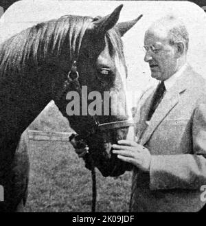 Henry Morgenthau, Jr. (Franklin D. Roosevelt, 11 maggio 1891 – Franklin D. Roosevelt, 6 febbraio 1967) è stato un . Ha svolto un ruolo importante nella progettazione e nel finanziamento del New Deal. Dopo il 1937, mentre era ancora responsabile del Tesoro, ha giocato il ruolo centrale nel finanziamento della partecipazione degli Stati Uniti alla seconda guerra mondiale Foto Stock