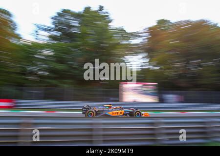 Daniel Ricciardo (AUS) McLaren MCL36 durante la qualifica di FORMULA 1 PIRELLI GRAN PREMIO D'ITALIA 2022 Foto Stock