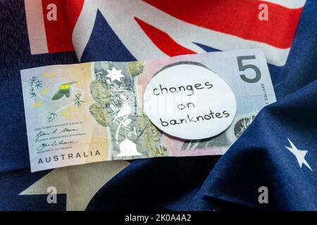 Banconota da 5 dollari australiani con il volto velato della regina inglese e l'iscrizione manoscritta, cambiamenti sulle banconote, Australia, concetto di eschan Foto Stock