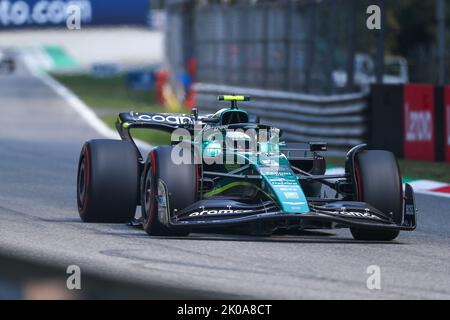 Sebastian Vettel (GER) Aston Martin AMR22 durante la qualifica di FORMULA 1 PIRELLI GRAN PREMIO D'ITALIA 2022 Foto Stock