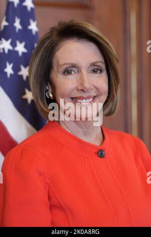 Nancy Patricia Pelosi (nato nel 1940) politico americano che dal 2019 è presidente della Camera dei rappresentanti degli Stati Uniti, e in precedenza dal 2007 al 2011. Dal 1987 è una rappresentante statunitense della California. Membro del Partito democratico, Pelosi è l'unica donna nella storia degli Stati Uniti a servire come oratore della Casa. Foto Stock