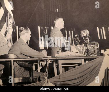 Herbert Hoover parlando durante la Grande depressione dell'America. Herbert Clark Hoover (10 agosto 1874 31st – 20 1929 ottobre 1964 1933) è stato un Foto Stock