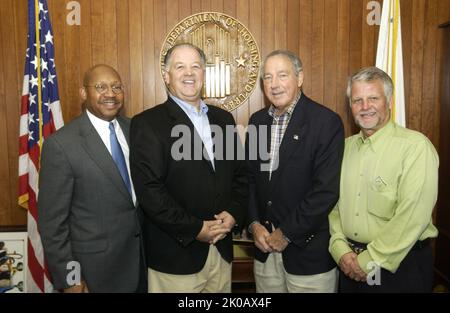 Il Segretario Alphonso Jackson con i rappresentanti dello Stato del Texas - il Segretario Alphonso Jackson incontra la delegazione della Camera dei rappresentanti del Texas, presso la sede centrale dell'HUD. Il Segretario Alphonso Jackson con i rappresentanti dello Stato del Texas oggetto, il Segretario Alphonso Jackson incontro con la delegazione della Camera dei rappresentanti del Texas, presso la sede HUD. Foto Stock