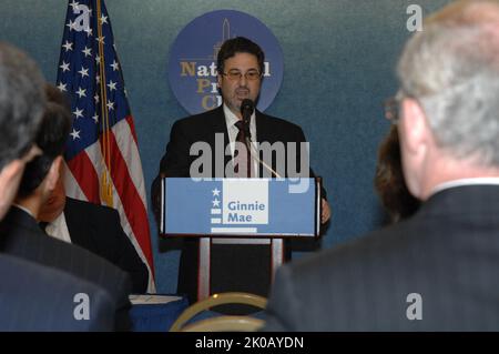 Conferenza stampa di Ginnie Mae - briefing stampa dell'associazione nazionale di ipoteca di governo (Ginnie Mae), sulle tendenze in ipoteche di conversione di equità domestica (ipoteche inverse) per i cittadini anziani, al randello nazionale di stampa di Washington, D.C., con il presidente di Ginnie Mae Robert Couch, segretaria assistente per l'alloggiamento -- Brian Montgomery, commissario federale per l'edilizia abitativa, Kurt Pfotenhauer dell'Associazione dei banchieri ipotecari, Peter Bell dell'Associazione nazionale dei creditori ipotecari inversi e Christopher Hansen dell'Associazione americana dei pensionati (AARP). Ginnie Mae Press Conference Subject, Governo Natio Foto Stock