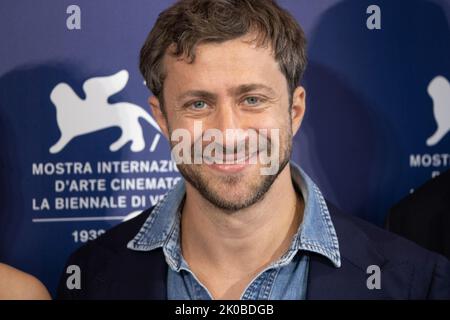 Lido di Venezia, Italia. 10th Set, 2022. Francesco Carrozzini partecipa alla fotocellula del "Sole sospeso" al 79th° Festival Internazionale del Cinema di Venezia, il 10 settembre 2022 a Venezia. © Photo: Cinzia Camela. Credit: Independent Photo Agency/Alamy Live News Foto Stock