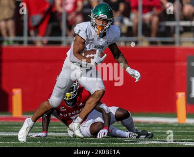 Piscataway, New Jersey, Stati Uniti. 10th Set, 2022. Naiem Simmons (1) durante una partita di football NCAA tra i Wagner Seahawks e i Rutgers Scarlet Knights allo SHI Stadium di Piscataway, NJ. Mike Langish/Cal Sport Media. Credit: csm/Alamy Live News Credit: CAL Sport Media/Alamy Live News Foto Stock