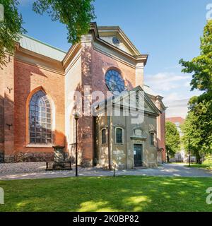 Ingresso della Chiesa di Santa Chiara, Chiesa di Klara, svedese: Klara kyrka, costruita nel 1989, situata sulla Klara Vastra Kyrkogata nella zona di Klara nel basso Norrmalm, Stoccolma, Svezia Foto Stock