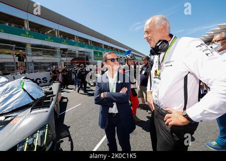 FILLON Pierre (fra), presidente di ACO, portait, FINOT Jean-Marc (fra), direttore della Stellantis Motorsport, ritratto durante la 6 ore di Fuji 2022, 5th° round del 2022° FIA World Endurance Championship sul Fuji Speedway dal 8 al 11 settembre 2022 a Fuji, Giappone - Foto Frédéric le Floca’h / DPPI Foto Stock