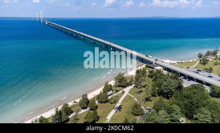 Mackinac Bridge, Mackinaw City fino a St Ignace, Michigan, Stati Uniti Foto Stock