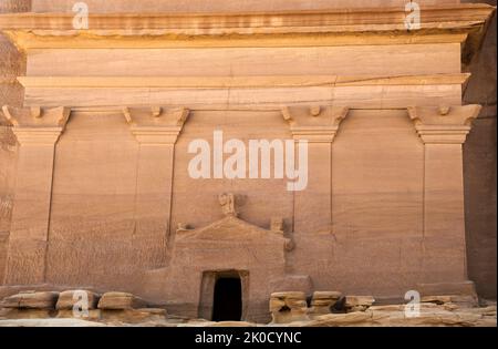 Facciata tomba di Lihyan figlio di Kuza Hegra Saudia Arabia Foto Stock