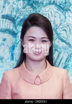 Ri Sol-ju durante il vertice intercoreano del 2018. Ri Sol-ju (nato c.. 1985-89) moglie del leader supremo nordcoreano Kim Jong-un, ed è la prima signora della Corea del Nord. Credit: Archivio di storia del mondo per gentile concessione della Casa Blu (Repubblica di Corea). Foto Stock