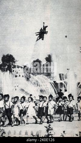 Una di una serie di 1963 fotografie di propaganda nordcoreane che mostrano felici bambini sani per contrastare le conseguenze delle carenze e delle privazioni degli anni '50. Foto Stock