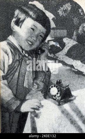 Una di una serie di 1963 fotografie di propaganda nordcoreane che mostrano felici bambini sani per contrastare le conseguenze delle carenze e delle privazioni degli anni '50. Foto Stock