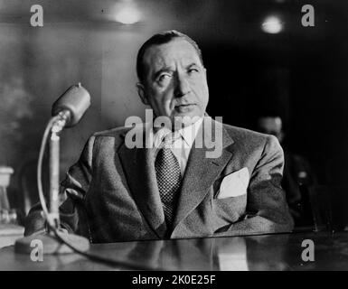 Frank Costello (1891 - 1973) capo criminale italo-americano della famiglia criminale Luciano. Nel 1957, Costello sopravvisse ad un attentato ordinato da Vito Genovese e condotto da Vincent Gigante. Tuttavia, l'alterazione persuase Costello a cedere il potere ai genovesi e a ritirarsi. Foto Stock