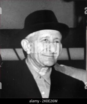 Carlo Gambino (1902 - 1976) capo criminale italo-americano della famiglia Gambino. Dopo la riunione di Apalachin del 1957, e l'incarcerazione di Vito Genovese nel 1959, Gambino assunse la commissione della mafia americana fino alla sua morte per un attacco di cuore il 15 ottobre 1976. Foto Stock