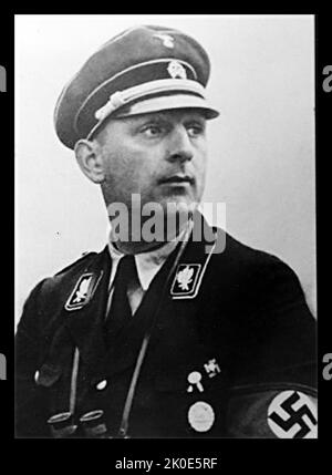 Kurt Daluege (1897 - 1946); capo degli Ordnungspolizei (polizia dell'Ordine) nazionali della Germania nazista. Dopo l'assassinio di Reinhard Heydrich nel 1942, fu vice protettore del protettorato di Boemia e Moravia. Dopo la fine della seconda guerra mondiale, fu estradato in Cecoslovacchia, processato, condannato e giustiziato nel 1946. Foto Stock