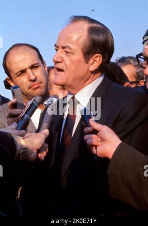 Hubert Humphrey (1911 - 1978) politico americano che è stato il 38th vice presidente degli Stati Uniti dal 1965 al 1969. Ha servito due volte nel Senato degli Stati Uniti, rappresentando il Minnesota dal 1949 al 1964 e dal 1971 al 1978. Il Partito democratico lo nominò alle elezioni presidenziali del 1968. Ha perso l'elezione al candidato repubblicano Richard Nixon. Foto Stock