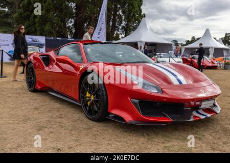 2019 Ferrari 488 pista, in mostra al Salone Privé Concours d’Elégance Motor Show tenutosi a Blenheim Palace Foto Stock