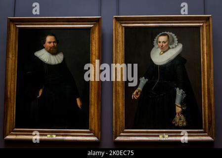 Le gallerie d'arte olandesi dell'età dell'oro, il Museo del Louvre, il museo più visitato al mondo, e un punto di riferimento storico a Parigi, Francia. È la casa di alcuni Foto Stock