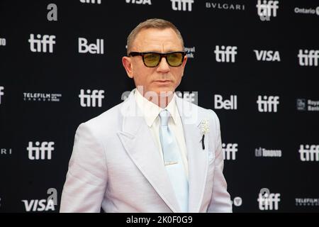 Toronto, Canada. 10th Set, 2022. Daniel Craig partecipa alla prima "Glass Onion: A Knives out Mystery" durante il Toronto International Film Festival del 2022 al Princess of Wales Theatre il 10 settembre 2022 a Toronto, Ontario. Photo: PICJER/imageSPACE Credit: Imagespace/Alamy Live News Foto Stock