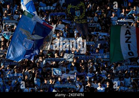 Roma, Italia. 11th Set, 2022. I tifosi del Lazio allietano durante la Serie Una partita di calcio tra SS Lazio e Hellas Verona allo stadio Olimpico di Roma (Italia), 11th settembre 2022. Foto Andrea Staccioli/Insidefoto Credit: Insidefoto di andrea staccioli/Alamy Live News Foto Stock